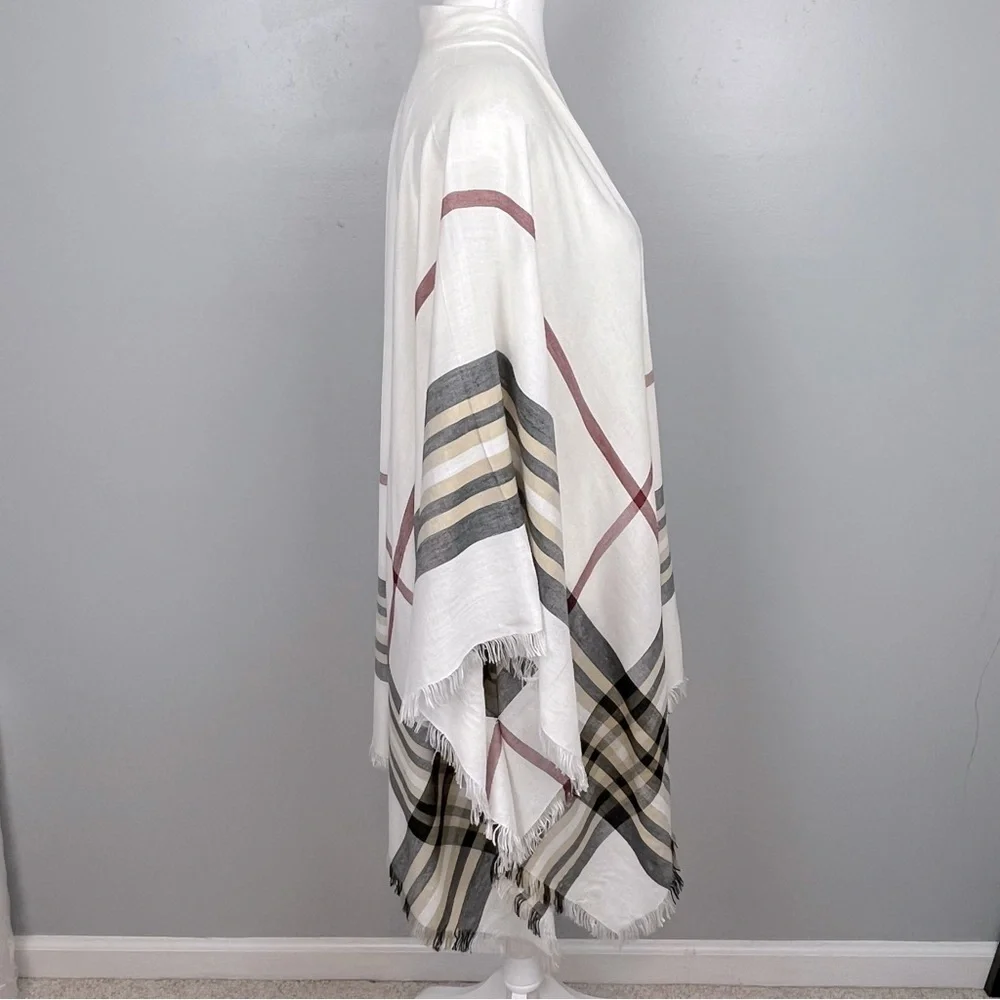 Fraas ivory plaid open front kimono shawl wrap with fringe trim, OS.